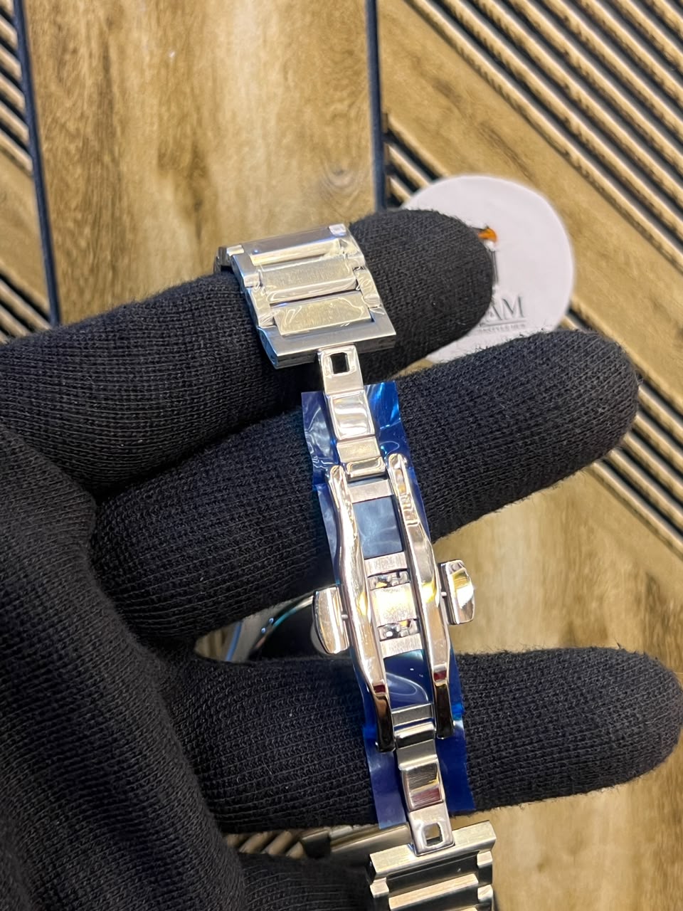 Citizen Sapphire Day-Date Silver - Butterfly Clasp Detail